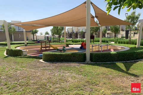 Villa in Dubai 4 bedrooms, 283.7 sq.m. № 111499 - photo 3