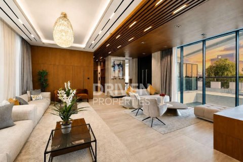 Villa à Umm Suqeim, Dubai, 5 chambres, 594.58 m², № 125156 - photo 7