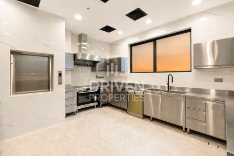 Villa à Umm Suqeim, Dubai, 5 chambres, 594.58 m², № 125156 - photo 29