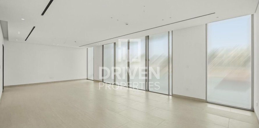 Вилла в Jumeirah Park, Дубай, 5 спален, 561.04м², № 125157