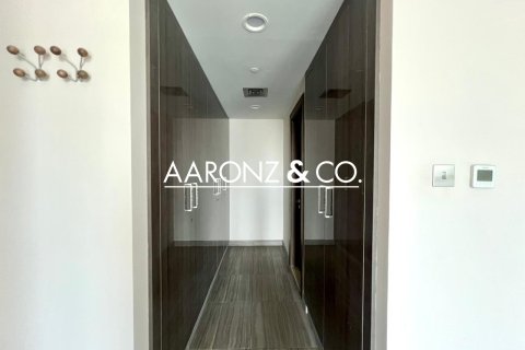 Снять в аренду квартиру в Джумейра Лейк Тауэрс, Дубай: 1 спальня, 70м², № 93021 - фото 7