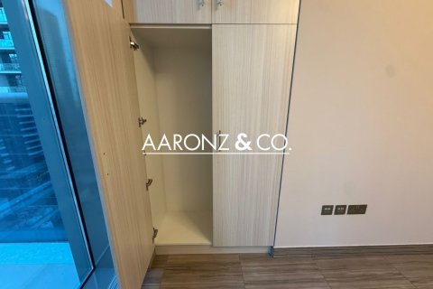 Снять в аренду квартиру в Джумейра Лейк Тауэрс, Дубай: 1 спальня, 70м², № 93021 - фото 6