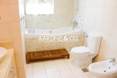 Снять в аренду квартиру в Пальме Джумейре, Дубай: 3 спальни, 206м², № 93024 - фото 21