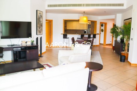 Снять в аренду квартиру в Пальме Джумейре, Дубай: 3 спальни, 206м², № 93024 - фото 13