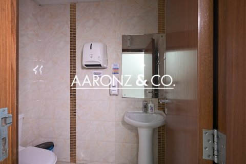 Снять в аренду офис в Бизнес-Бэе, Дубай: 158м², № 93020 - фото 13