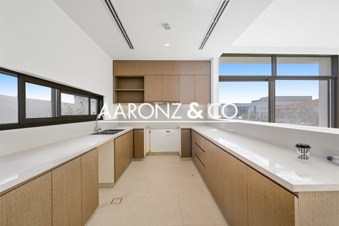 Снять в аренду виллу в Al Furjan, Дубай: 4 спальни, 584м², № 93019 - фото 15