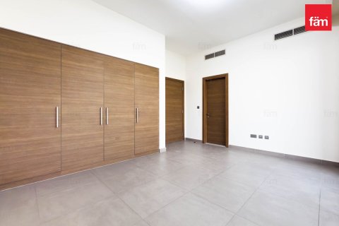 Снять в аренду виллу в Дубай Хилс Эстейт, Дубай: 4 спальни, 455.6м², № 114897 - фото 14