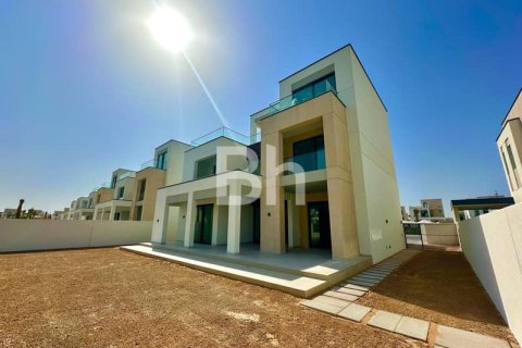 Купить виллу в Arabian Ranches 3, Дубай: 4 спальни, 500м², № 23347 - фото 16