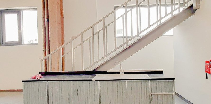 Склад в Рас-аль-Хоре, Дубай, 622.4м², № 8114