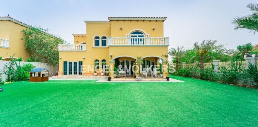 Villa à Jumeirah Park Homes, Jumeirah Park, Dubai, 5 chambres, 889.2 m², № 8111
