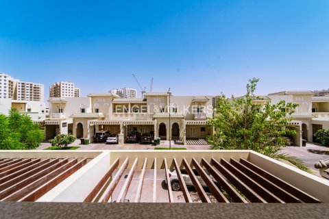 Townhouse in Al Furjan, Dubai 3 bedrooms, 260.1 sq.m. № 8113 - photo 1