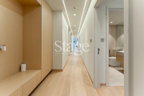 Apartment in Downtown Dubai (Downtown Burj Dubai), Dubai 4 bedrooms, 418 sq.m. № 53828 - photo 2