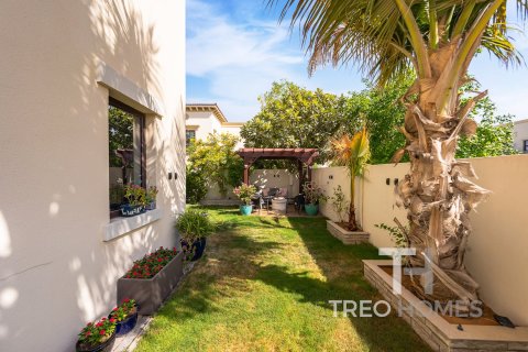 Villa in Reem, Dubai 3 bedrooms, 240 sq.m. № 16803 - photo 3