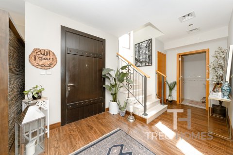 Villa in Reem, Dubai 3 bedrooms, 240 sq.m. № 16803 - photo 7