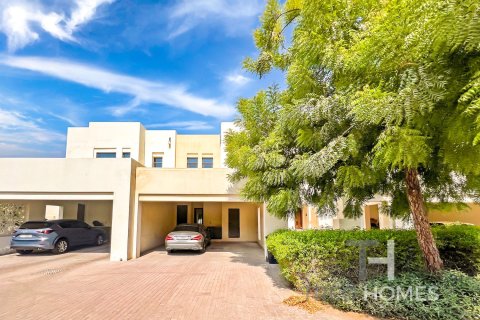 Villa en Reem, Dubai, 3 dormitorios, 238 m², № 16809 - foto 4