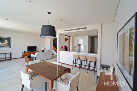 Apartment in The Hills, Dubai 2 bedrooms, 165 sq.m. № 16796 - photo 3