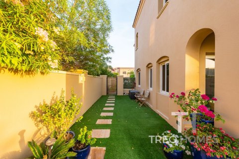 Townhouse in Bella Casa, Serena, Dubai 3 bedrooms, 287 sq.m. № 16804 - photo 2