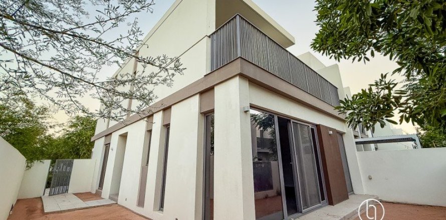 Villa en Tilal Al Ghaf, Dubai, 4 dormitorios, 232 m², № 83958