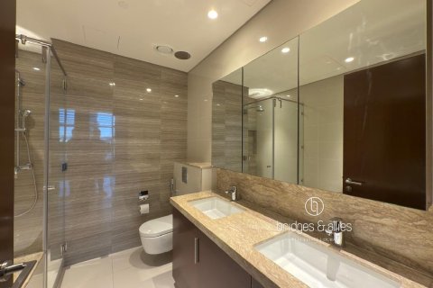 Снять в аренду квартиру в Дубай Хилс Эстейт, Дубай: 2 спальни, 127м², № 83963 - фото 17