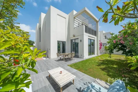 Villa à EMAAR South, Dubai South (Dubai World Central), Dubai, 4 chambres, 272 m², № 122471