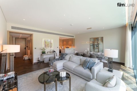 Apartment in Zabeel, Dubai 1 bedroom, 107.6 sq.m. № 110195 - photo 10
