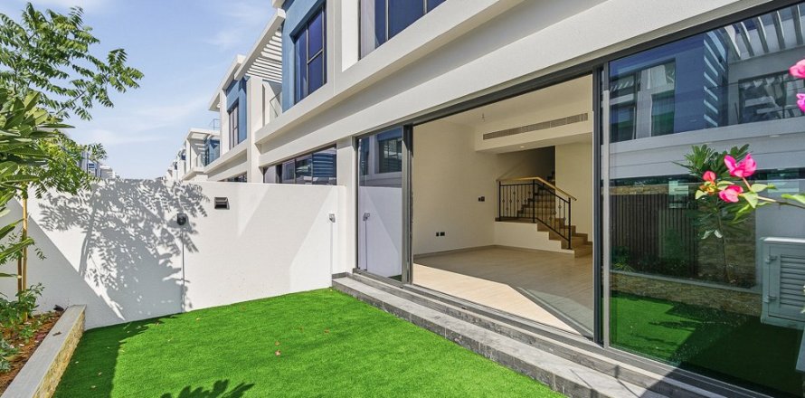 Maison de ville à Damac Lagoons, Dubai, 5 chambres, 144 m², № 130146