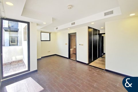 Снять в аренду таунхаус в Джумейра Вилладж Серкл, Дубай: 4 спальни, 316м², № 79077 - фото 13