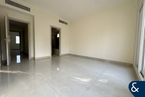 Снять в аренду виллу в Meadows, Дубай: 4 спальни, 947м², № 79082 - фото 12