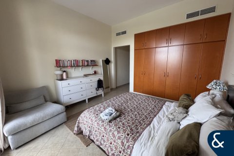 Снять в аренду квартиру в Green Community Motor City, Motor City, Дубай: 3 спальни, 329м², № 79078 - фото 6