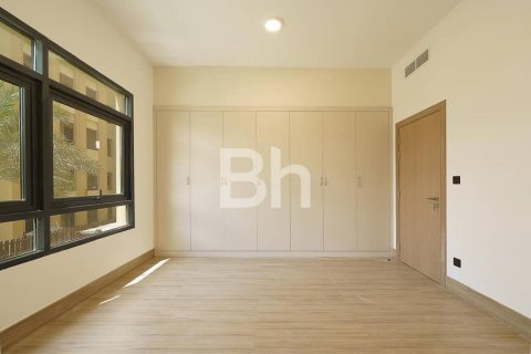 Apartment in Dubai 3 bedrooms, 153 sq.m. № 21619 - photo 15