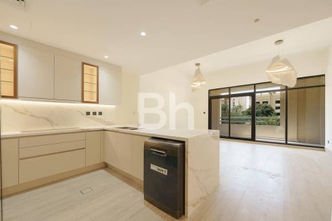 Apartment in Dubai 3 bedrooms, 153 sq.m. № 21619 - photo 4