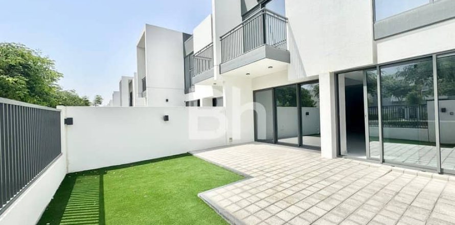 فيلا في Dubai Land, دبي 3 غرف نوم, 161 م² رقم 22953