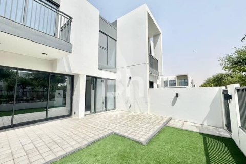 فيلا في Dubai Land, دبي 3 غرف نوم, 161 م² رقم 22953 - صورة 2