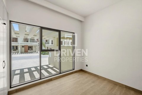 Townhouse in Damac Lagoons, Dubai 4 bedrooms, 144.37 sq.m. № 127812 - photo 6