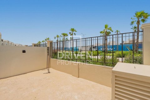 Townhouse in Damac Lagoons, Dubai 4 bedrooms, 144.37 sq.m. № 127812 - photo 18