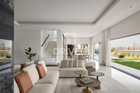 Villa in Palm Jumeirah, Dubai 6 bedrooms, 650 sq.m. № 86205 - photo 11
