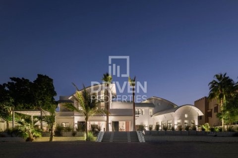 Villa in Palm Jumeirah, Dubai 6 bedrooms, 650 sq.m. № 86205 - photo 3