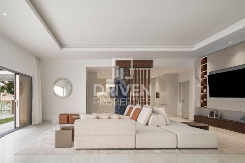 Villa in Palm Jumeirah, Dubai 6 bedrooms, 650 sq.m. № 86205 - photo 9