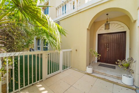 Villa in Jumeirah Village Triangle, Dubai 5 bedrooms, 399 sq.m. № 134076 - photo 21