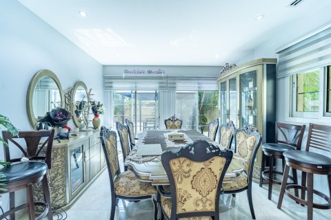 Villa in Jumeirah Village Triangle, Dubai 5 bedrooms, 399 sq.m. № 134076 - photo 12