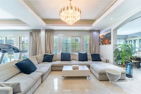 Villa in Jumeirah Village Triangle, Dubai 5 bedrooms, 399 sq.m. № 134076 - photo 18
