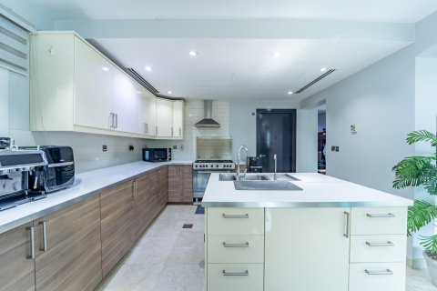 Villa in Jumeirah Village Triangle, Dubai 5 bedrooms, 399 sq.m. № 134076 - photo 10