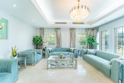 Villa in Jumeirah Village Triangle, Dubai 5 bedrooms, 399 sq.m. № 134076 - photo 17