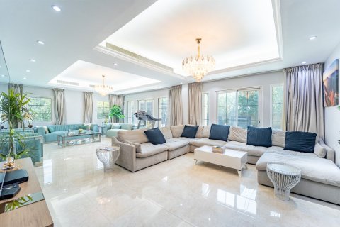 Villa in Jumeirah Village Triangle, Dubai 5 bedrooms, 399 sq.m. № 134076 - photo 19