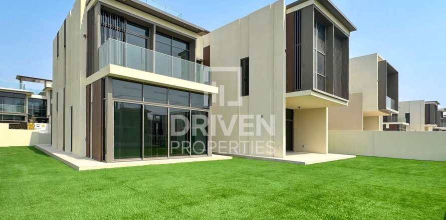 Villa in Golf Place, Dubai Hills Estate, Dubai 4 bedrooms, 501 sq.m. № 65053
