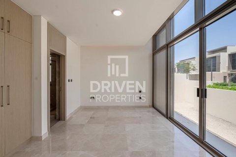 Villa in Golf Place, Dubai Hills Estate, Dubai 4 bedrooms, 501 sq.m. № 65053 - photo 5