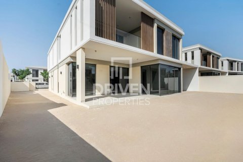 Villa en Harmony, Tilal Al Ghaf, Dubai, 5 dormitorios, 527 m², № 65054 - foto 2