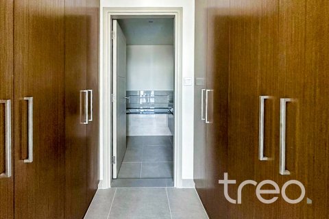 Apartamento en Burj Khalifa, Dubai, 3 dormitorios, 160.07 m², № 119827 - foto 16