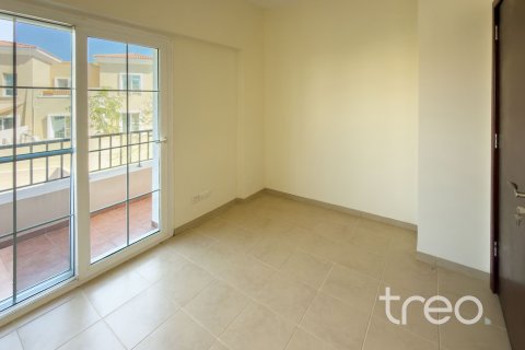 Снять в аренду виллу в Арабиан Ранчес, Дубай: 3 спальни, 253.44м², № 119823 - фото 8