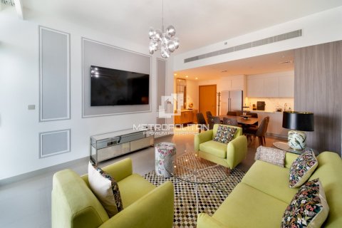 Apartment in EMAAR Beachfront, Dubai Harbour, Dubai 2 bedrooms, 106 sq.m. № 8711 - photo 1